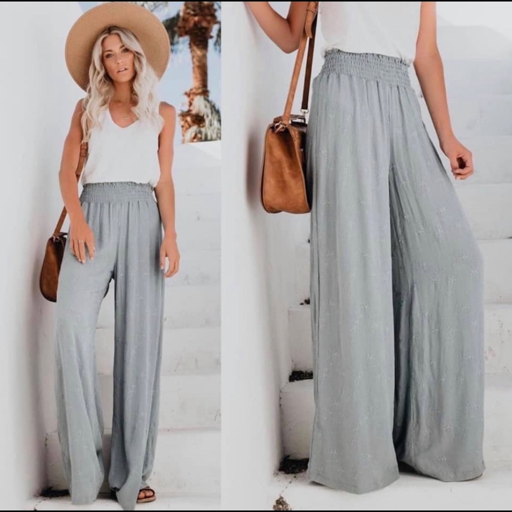 SOLD 🌿💙New Vici Stone Blue Pants